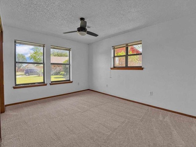 715 SW Englewood Dr, Lawton, OK 73505