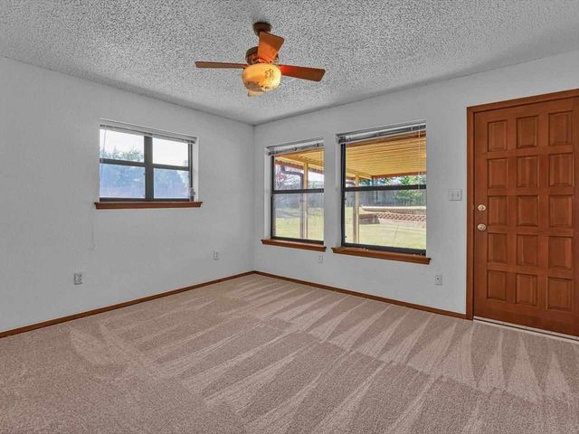 715 SW Englewood Dr, Lawton, OK 73505