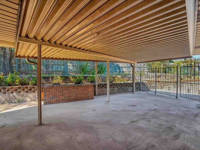 715 SW Englewood Dr, Lawton, OK 73505