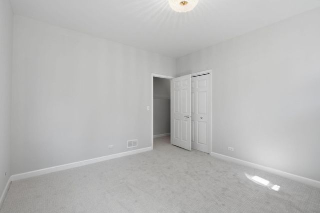 1815 W School Street, Chicago, IL 60657