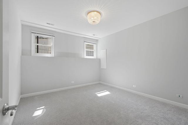 1815 W School Street, Chicago, IL 60657