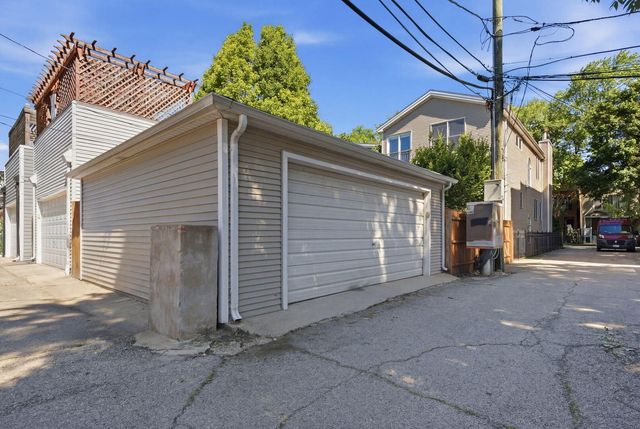 1815 W School Street, Chicago, IL 60657