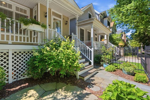 1815 W School Street, Chicago, IL 60657