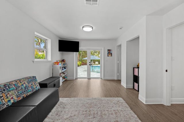 765 Lagoon Drive, North Palm Beach, FL 33408