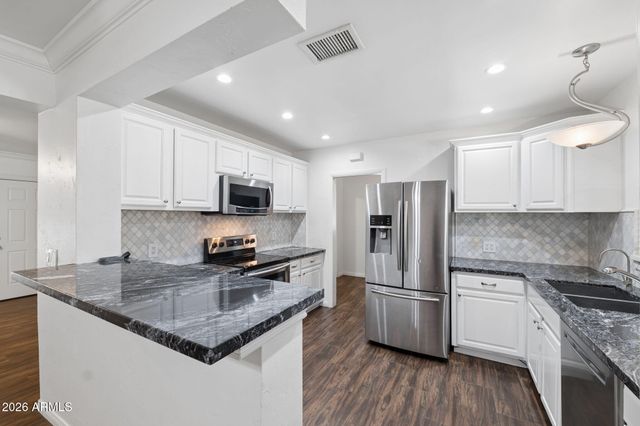 1802 E MISSOURI Avenue, Phoenix, AZ 85016