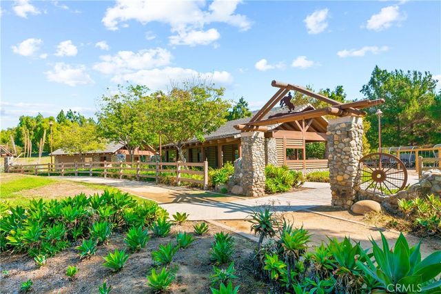 10951 Alderman Avenue, Tustin, CA 92782