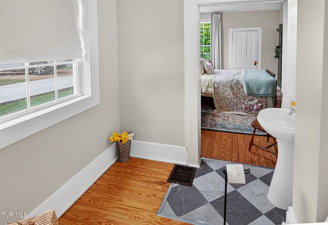 407 West Irish Street, Greeneville, TN 37743