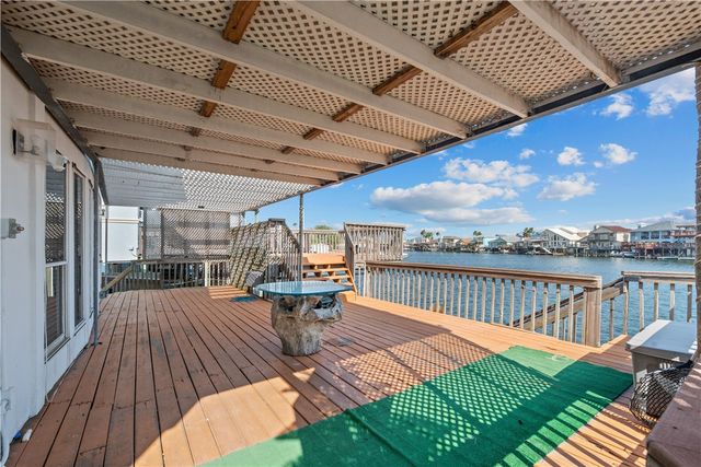 15366 Sabre Dr, Corpus Christi, TX 78418