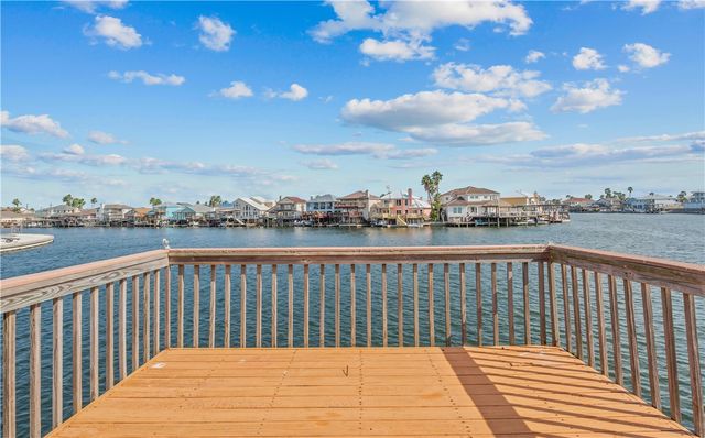 15366 Sabre Dr, Corpus Christi, TX 78418