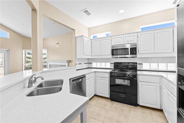 15366 Sabre Dr, Corpus Christi, TX 78418