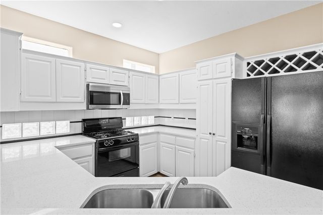 15366 Sabre Dr, Corpus Christi, TX 78418