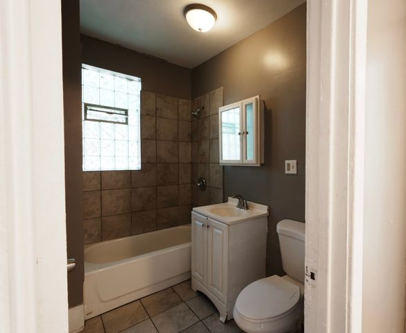 510 W 75TH Street, Chicago, IL 60621