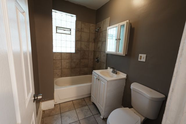 510 W 75TH Street, Chicago, IL 60621
