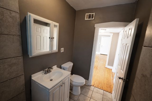 510 W 75TH Street, Chicago, IL 60621