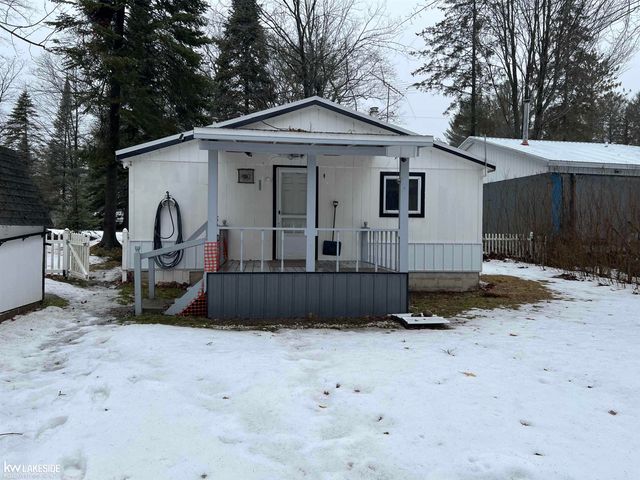 5289 Rose Street, Gladwin, MI 48624