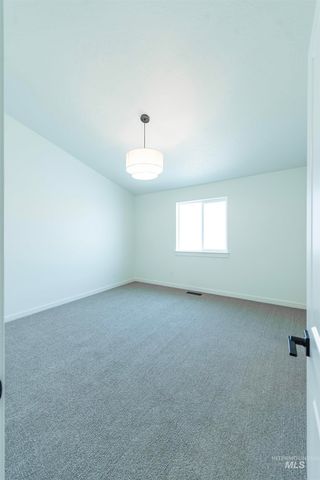 355 E. Chevy Dr., Boise, ID 83716