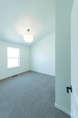 355 E. Chevy Dr., Boise, ID 83716