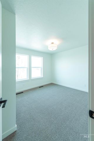 355 E. Chevy Dr., Boise, ID 83716