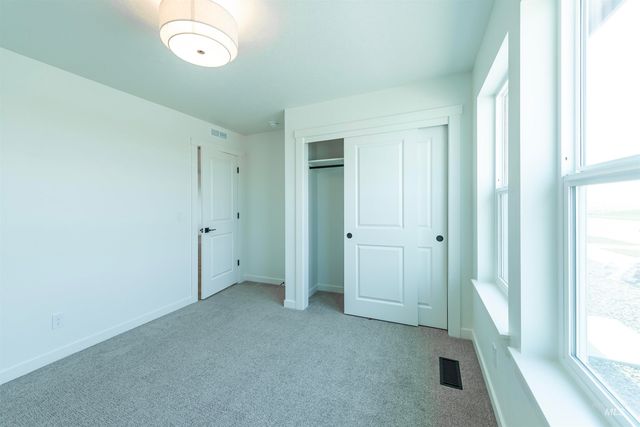 355 E. Chevy Dr., Boise, ID 83716