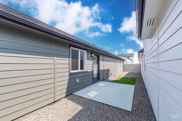 355 E. Chevy Dr., Boise, ID 83716