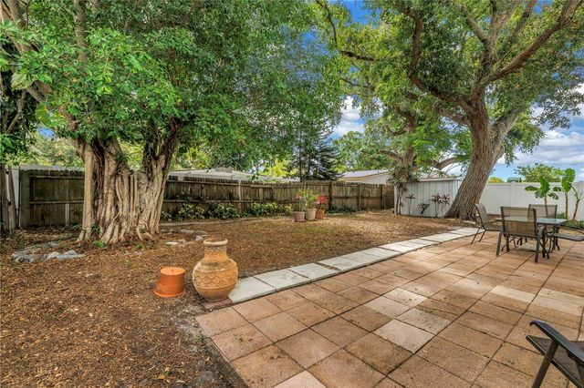 9579 GOLDEN GROVE STREET, Seminole, FL 33772