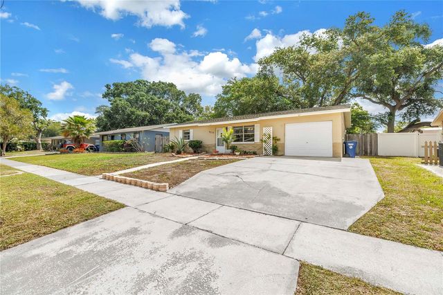 9579 GOLDEN GROVE STREET, Seminole, FL 33772
