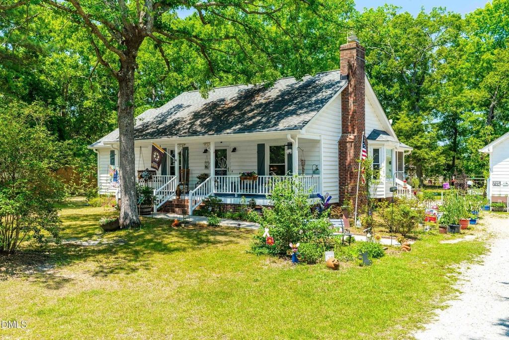 2012 Southfort Dr, Garner, NC 27529