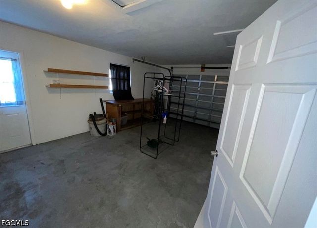 25 Estate DR, North Fort Myers, FL 33917