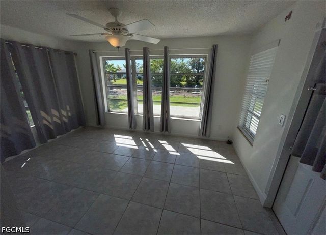 25 Estate DR, North Fort Myers, FL 33917