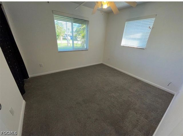 25 Estate DR, North Fort Myers, FL 33917