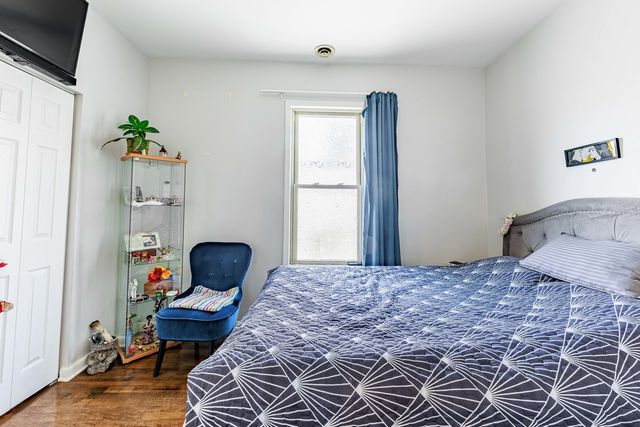 5935 W Patterson Avenue, Chicago, IL 60634