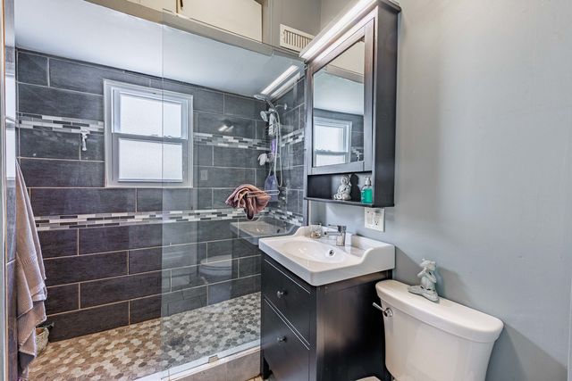 5935 W Patterson Avenue, Chicago, IL 60634