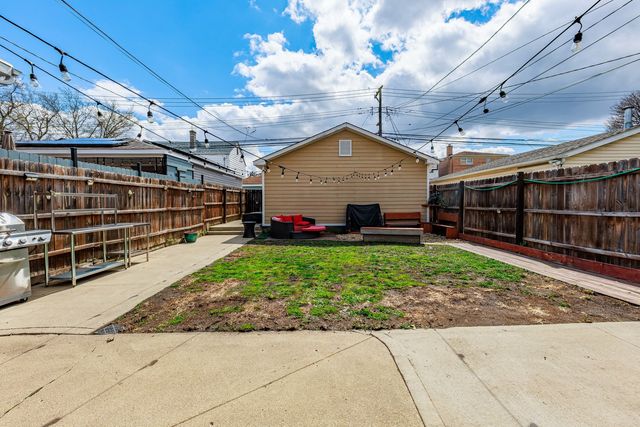 5935 W Patterson Avenue, Chicago, IL 60634