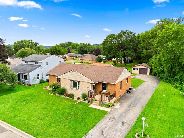 201 BROOKVIEW Road, East Peoria, IL 61611