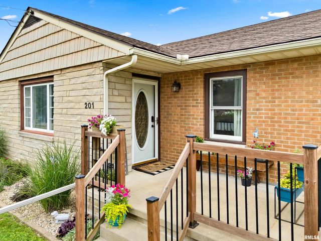 201 BROOKVIEW Road, East Peoria, IL 61611