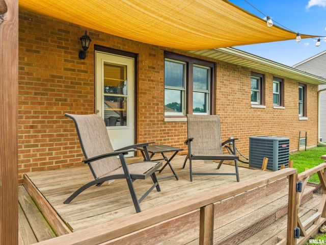 201 BROOKVIEW Road, East Peoria, IL 61611