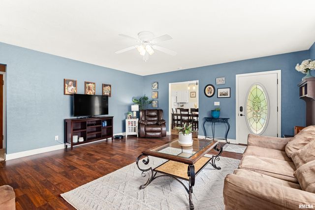 201 BROOKVIEW Road, East Peoria, IL 61611