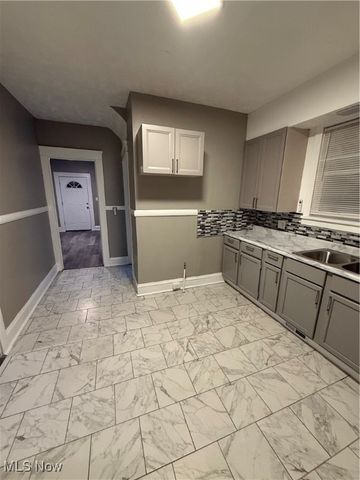 1438 E 133rd Street, East Cleveland, OH 44112