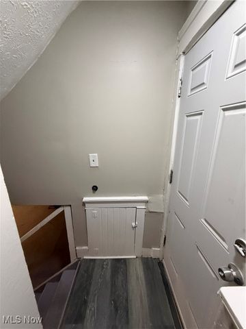 1438 E 133rd Street, East Cleveland, OH 44112