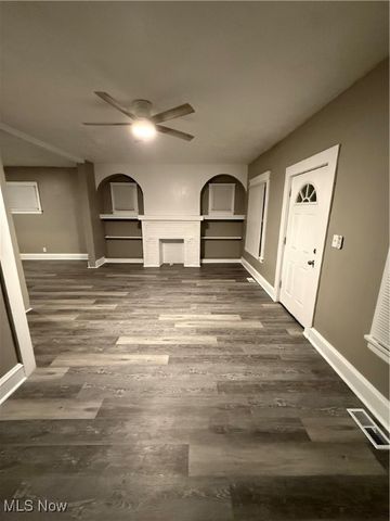 1438 E 133rd Street, East Cleveland, OH 44112