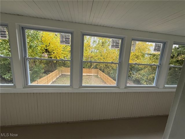 1438 E 133rd Street, East Cleveland, OH 44112