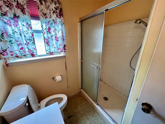 858 Lexington Drive, Lancaster, TX 75134