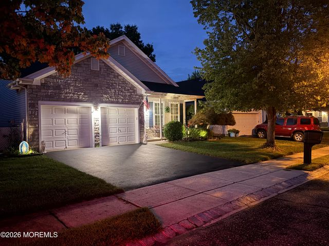9 Robin Lane, Barnegat, NJ 08005