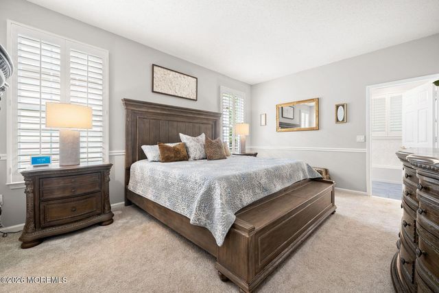 9 Robin Lane, Barnegat, NJ 08005