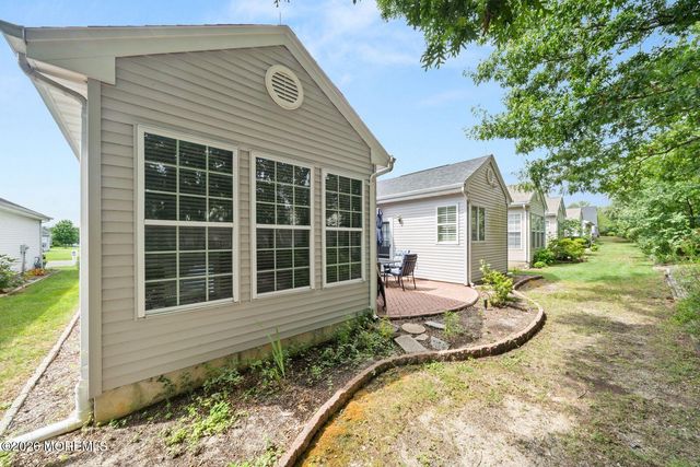 9 Robin Lane, Barnegat, NJ 08005
