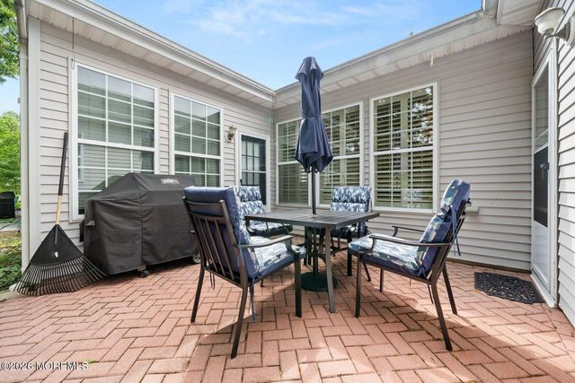 9 Robin Lane, Barnegat, NJ 08005