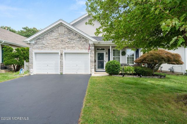 9 Robin Lane, Barnegat, NJ 08005
