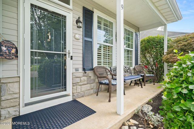 9 Robin Lane, Barnegat, NJ 08005