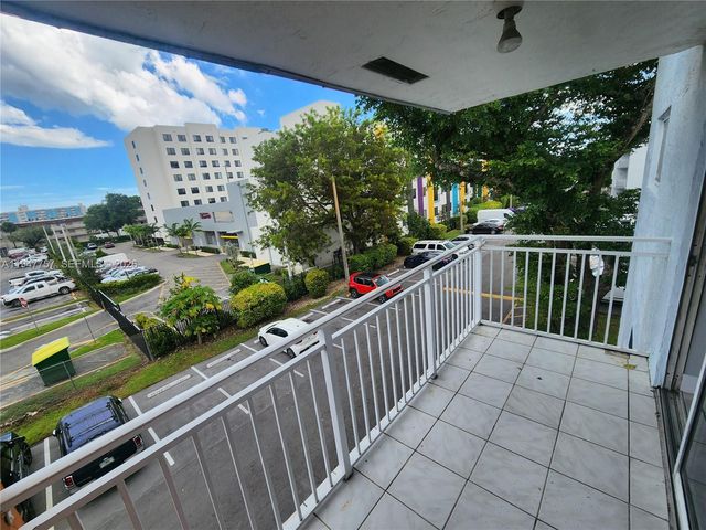 11309 SW 200th St 303-C, Miami, FL 33157