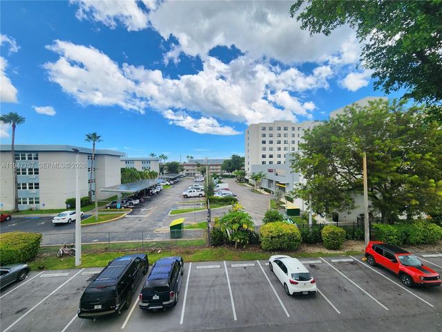 11309 SW 200th St 303-C, Miami, FL 33157